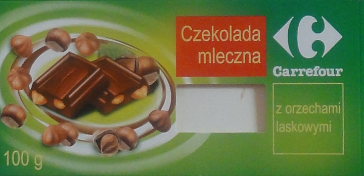 Carrefour mleczna z orzechami laskowymi.jpg